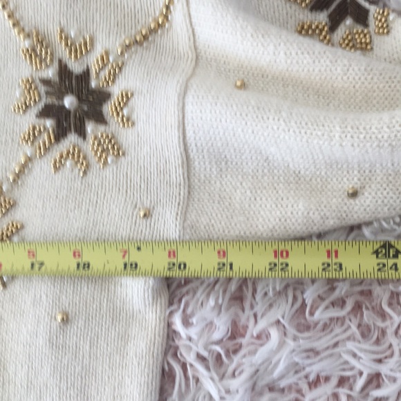 🤩VTG embellished snowflake holiday sweater - Picture 10 of 11